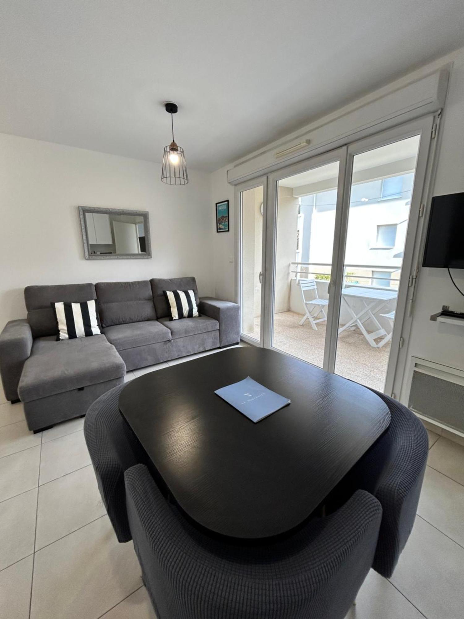 Appartement Avec Terrasse Et Box Entre Plages Et Nature Marseille Exterior photo